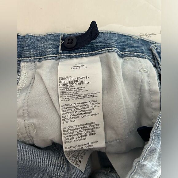 Levi’s Shorty Shorts - Picture 8 of 9